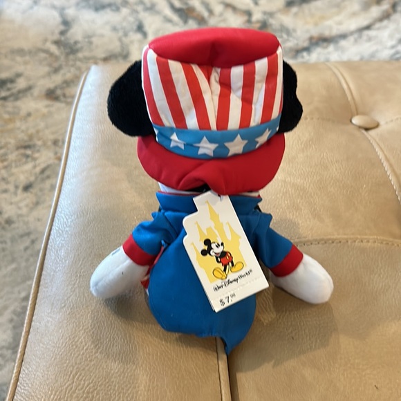 Disney Uncle Sam Mickey Mouse dressed in red white and blue - Picture 5 of 9